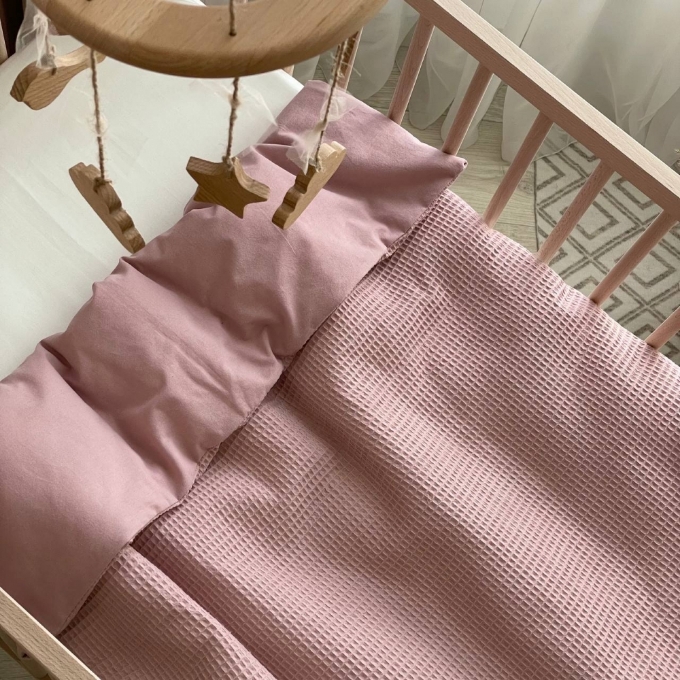 Paturica bebe din satin si stofa de vafe cu pilota, roz pudra (6)